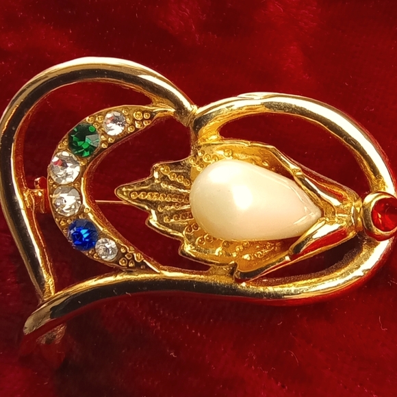 Open Heart Brooch with Teardrop Faux Pearl Flower & Crystal Crescent Moon - Picture 1 of 5